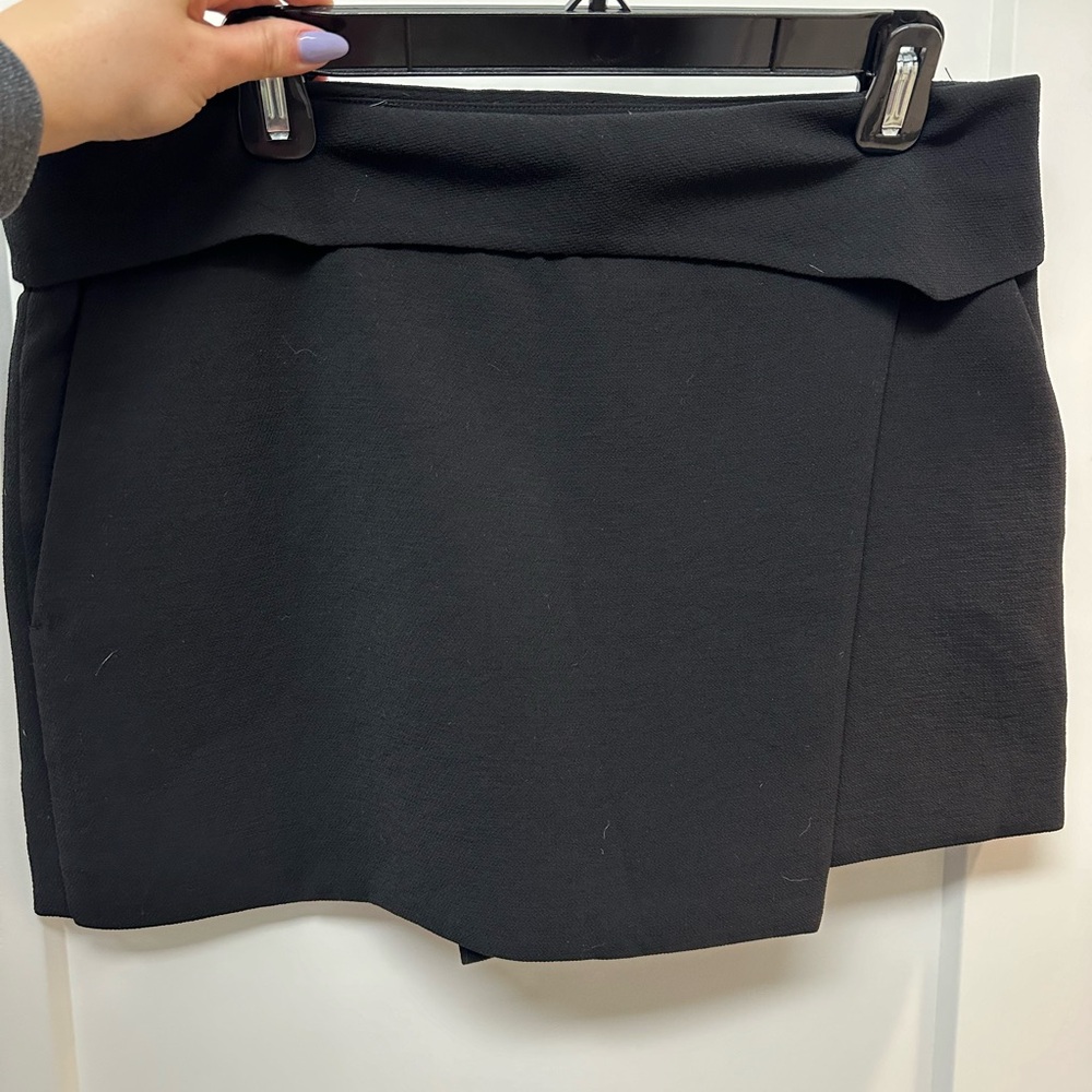 Club Monaco Skort